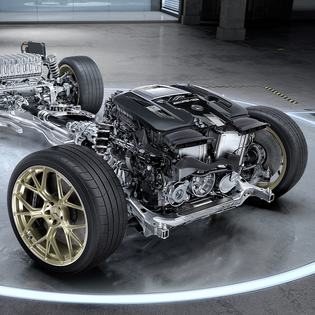 Mercedes-AMG GLC 63 S E PERFORMANCE Coupé의 하이브리드 파워 트레인.