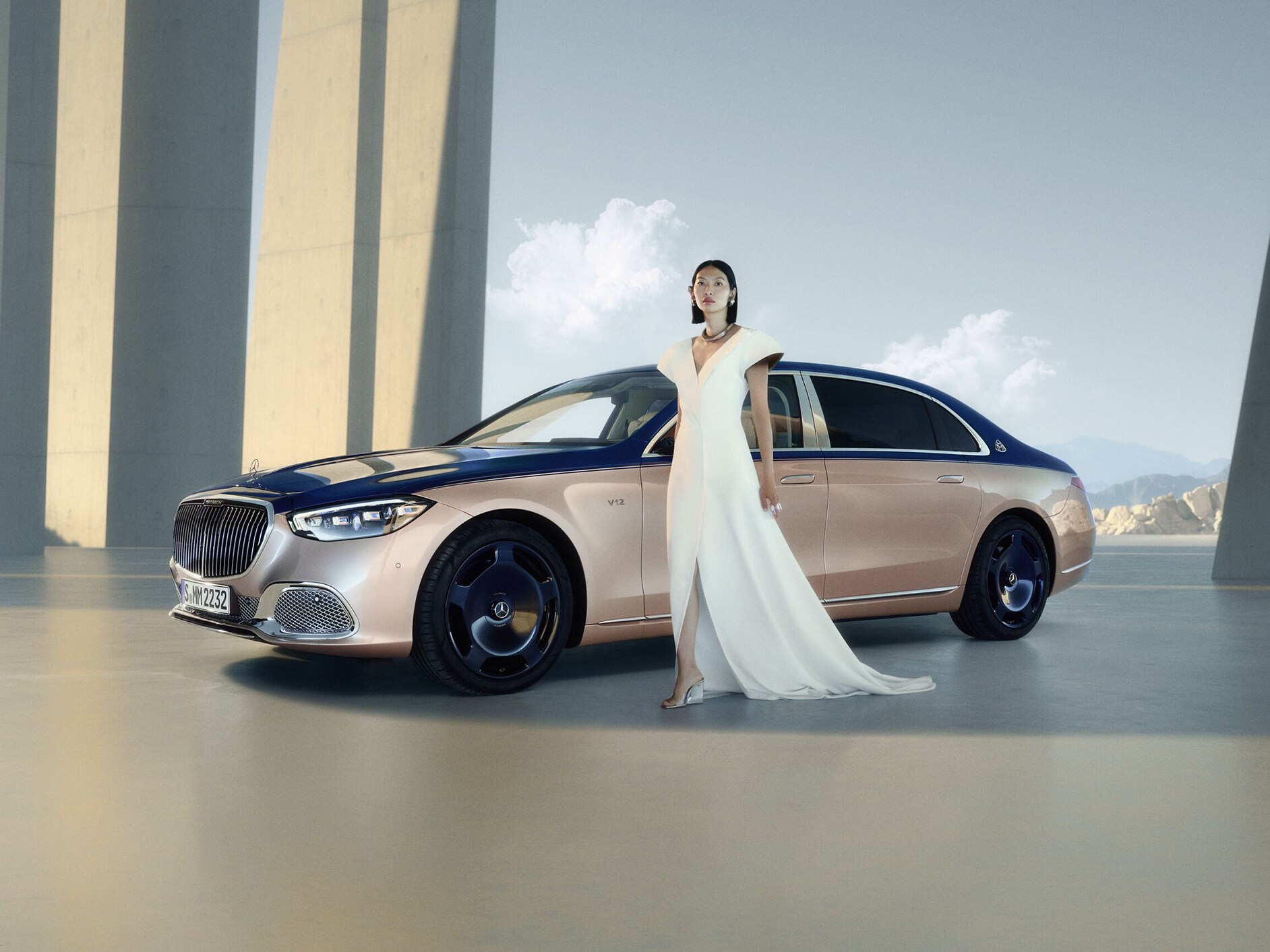 Mercedes-Maybach S-Class의 측면부.