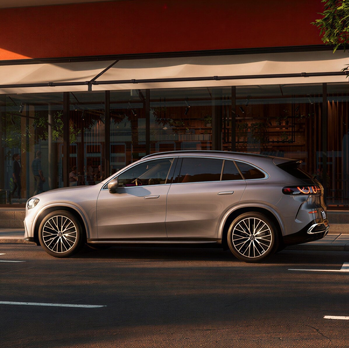 The all-new electric GLC 차량 이미지