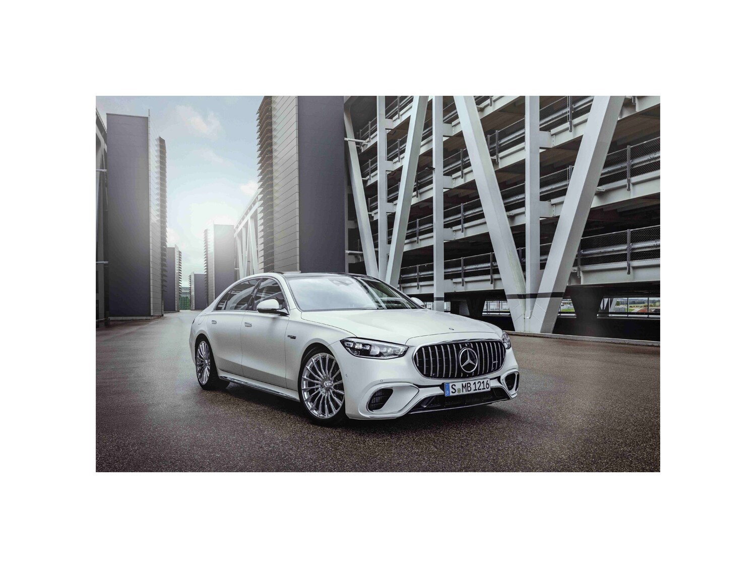 메르세데스-벤츠 코리아,  S-클래스 차량 모습
