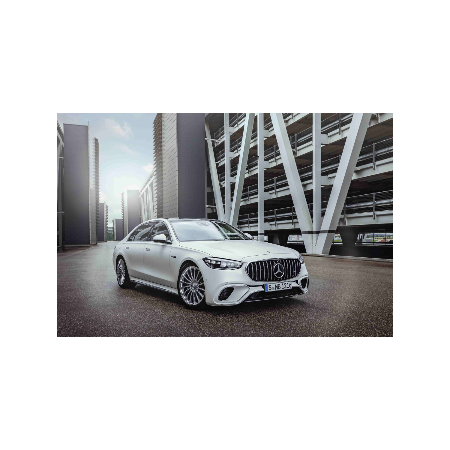 메르세데스-벤츠 코리아, S-클래스 역사상 가장 강력한 ‘더 뉴 메르세데스-AMG S 63 E 퍼포먼스’ 출시 메르세데스-벤츠 코리아, S-클래스 차량 모습