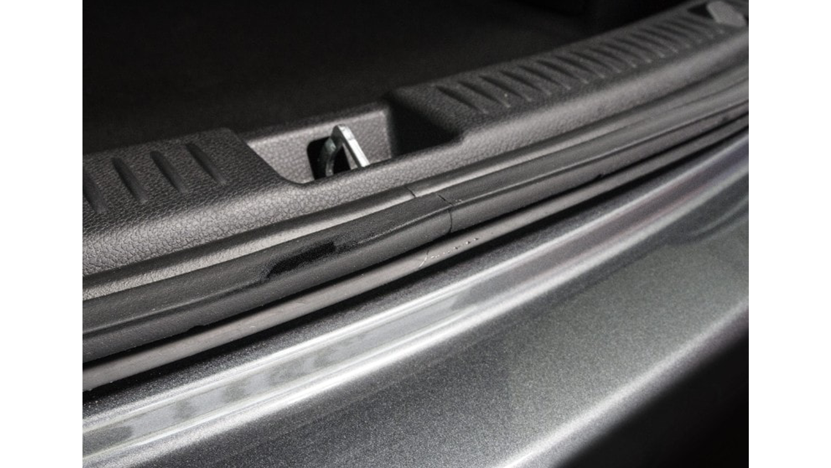 트렁크 부분 트렁크 부분