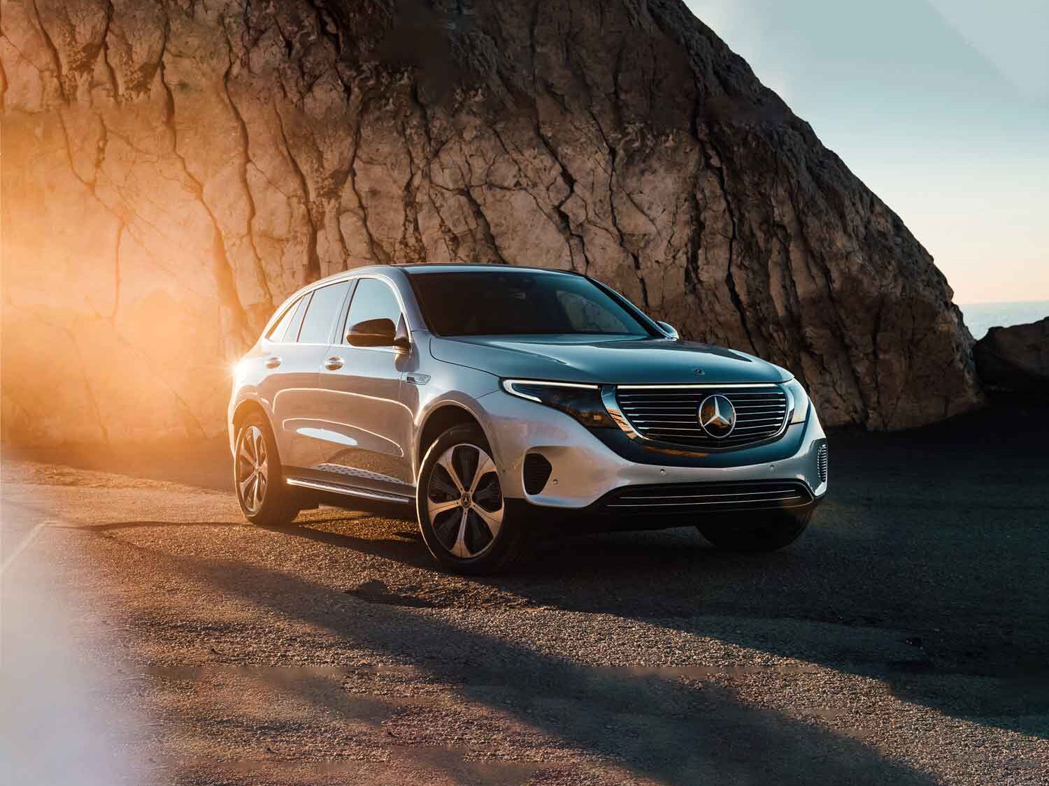 Mercedes-Benz EQC: Mercedes-Benz Power의 순수한 전기 주행 성능.