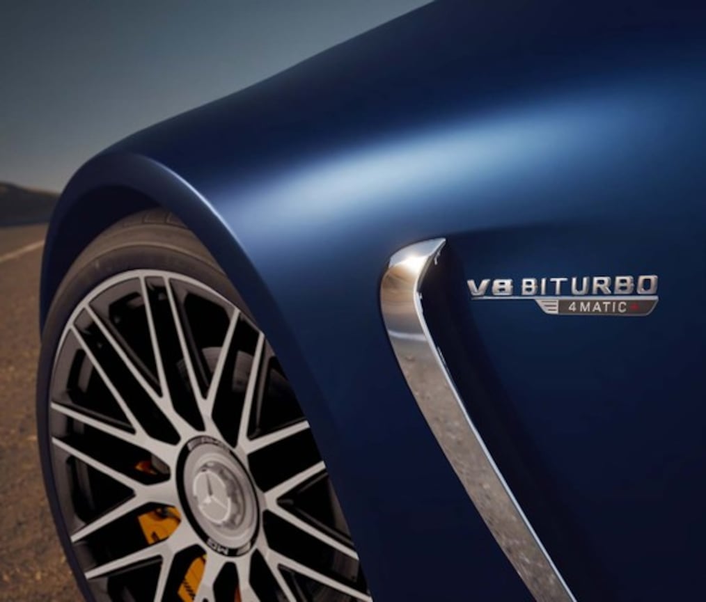 Mercedes-AMG GT 55 Coupé의 4.0리터 V8 바이터보 엔진.