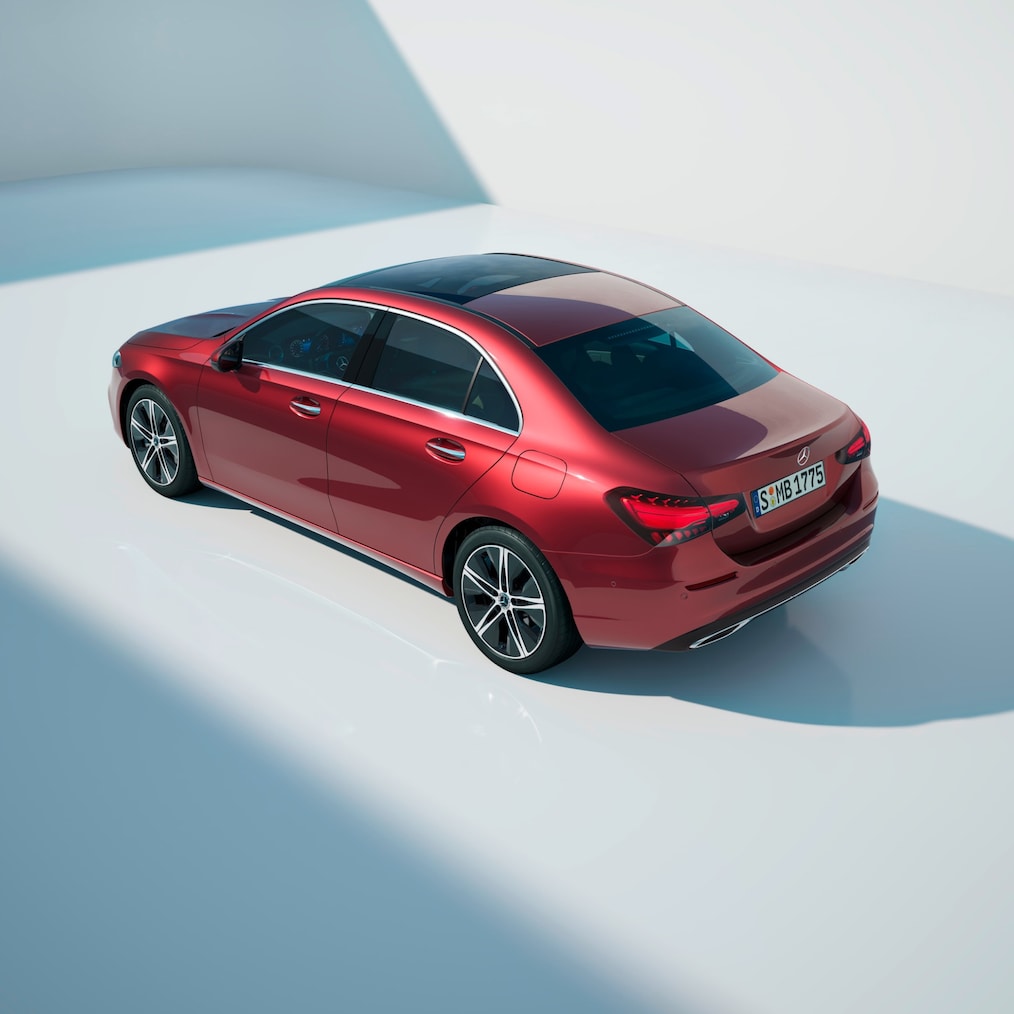 Close-up of the cockpit with displays in a Mercedes-Benz C-Class.