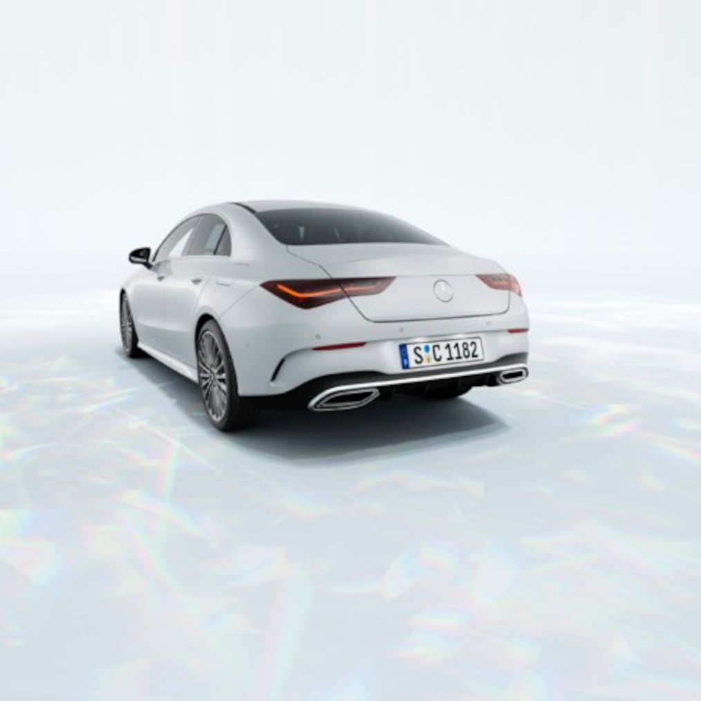 Burmester® D 서라운드 사운드 시스템의 스피커를 가까이에서 바라본 모습