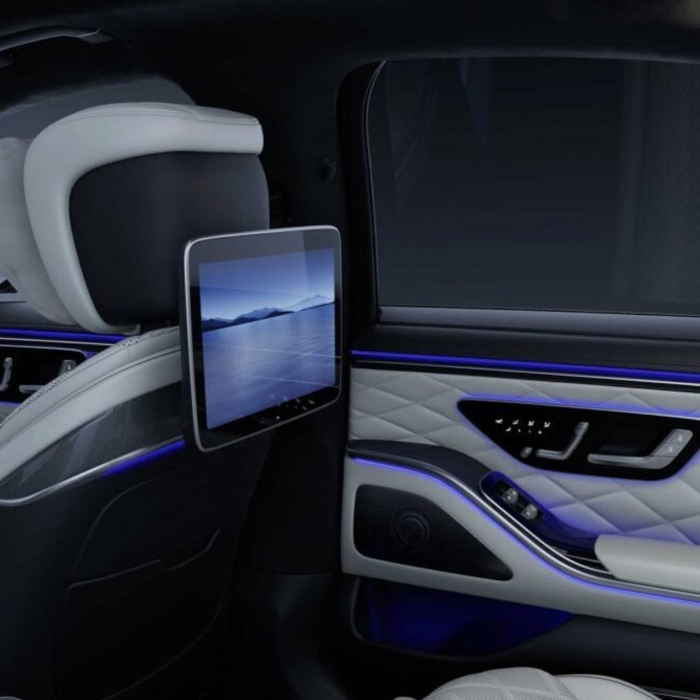 MBUX 하이엔드 뒷좌석 엔터테인먼트 시스템 | S-Class Sedan | 메르세데스-벤츠