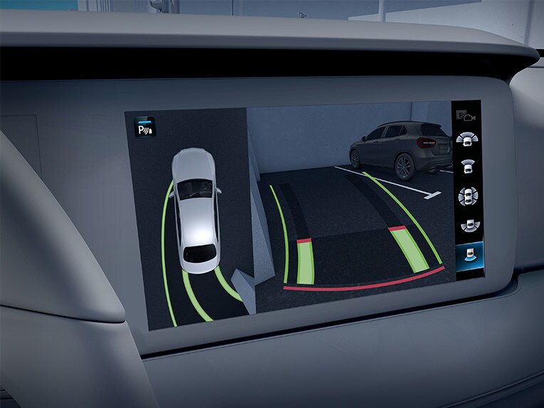 Mercedes-Benz EQE SUV의 MBUX 360° 카메라가 포함된 주차 패키지