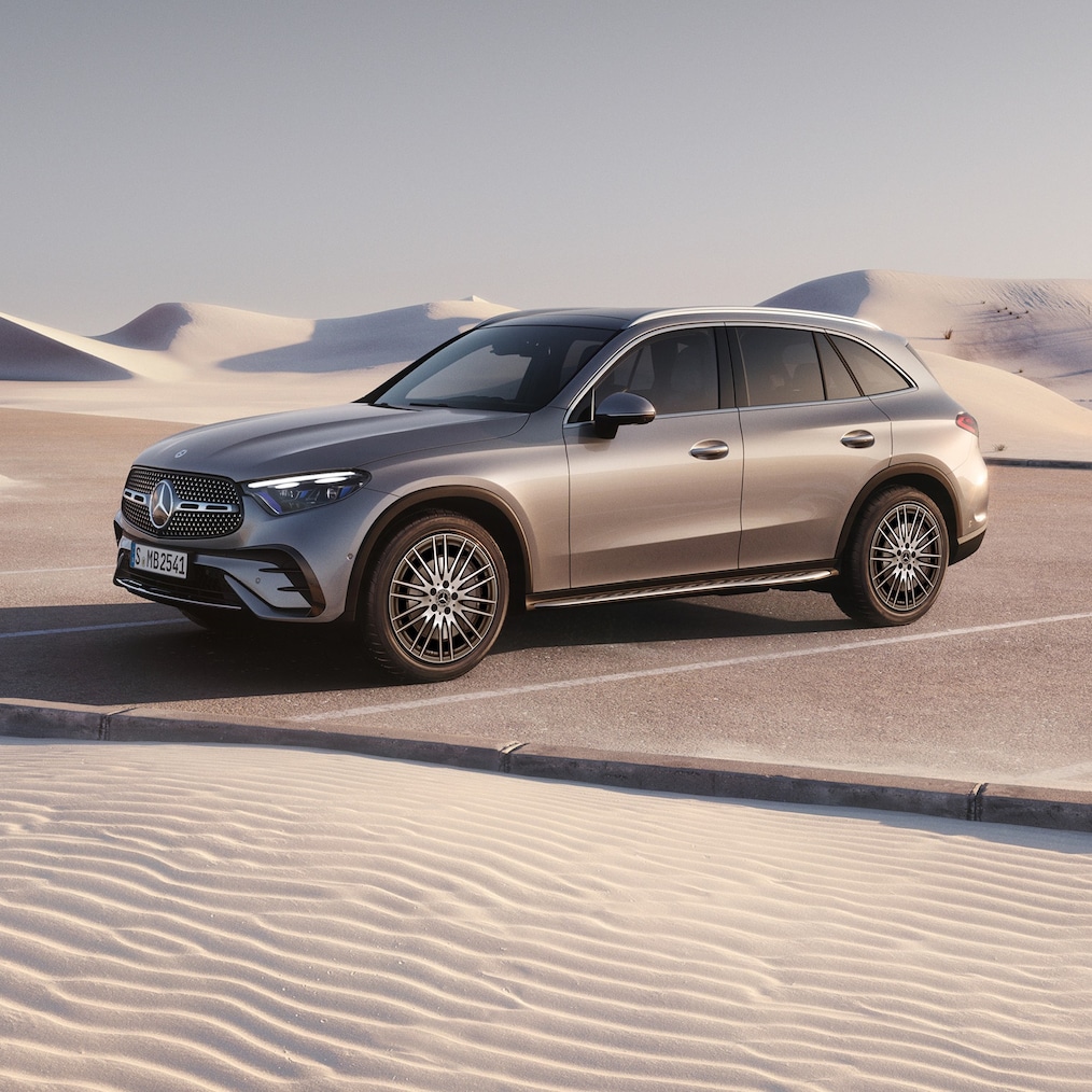 열린 테일게이트를 통해 넓은 적재 공간으로 시야 확보.