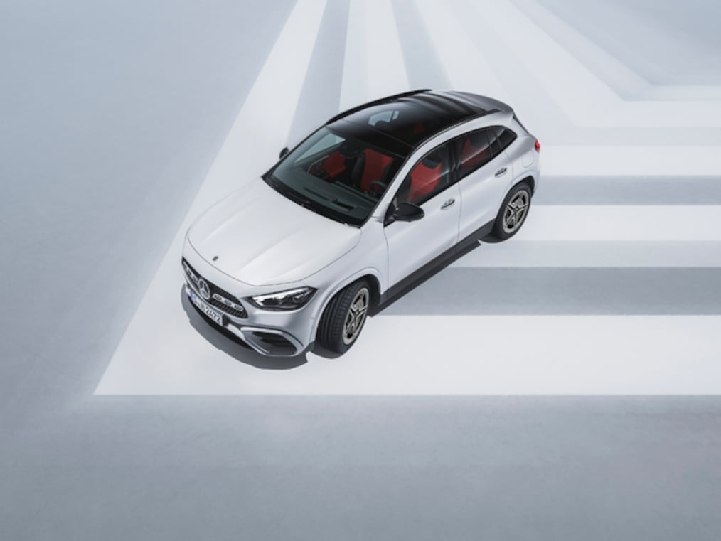 Mercedes-Benz GLA 플러그인 하이브리드 전면부