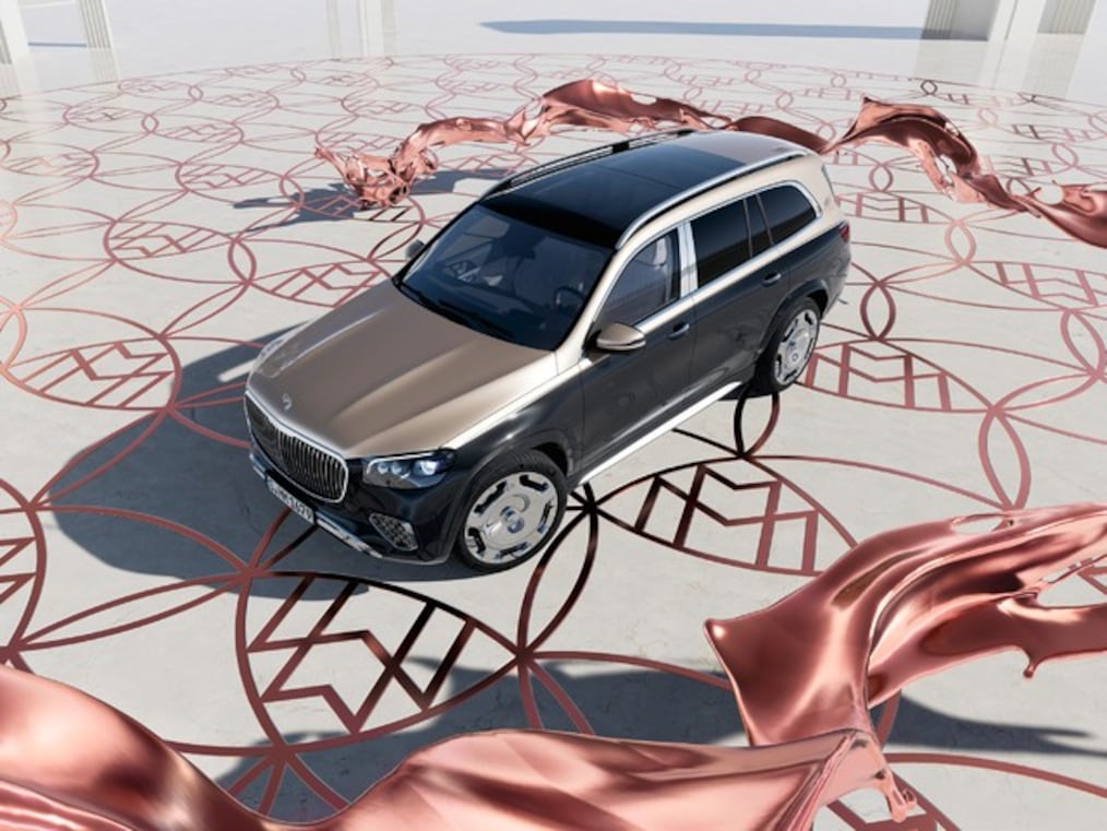 Mercedes-Maybach GLS 600의 퍼스트 클래스 후방을 전방에서 바라본 모습.