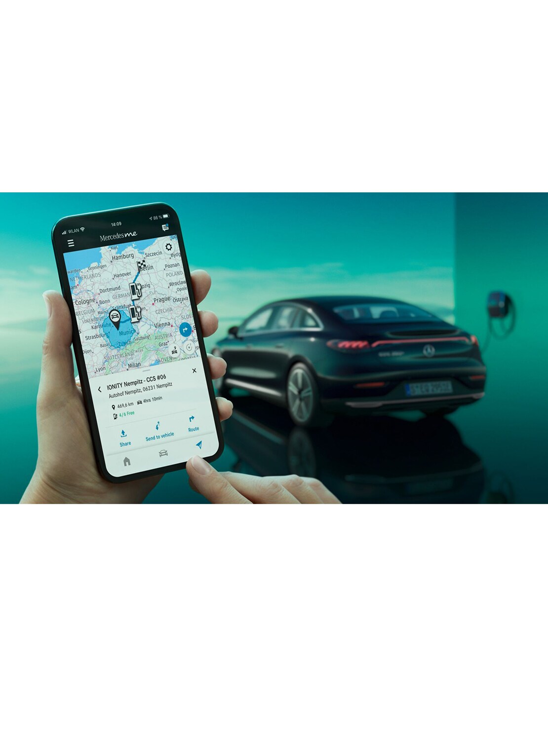 스마트폰에 설치된 메르세데스 미 앱.